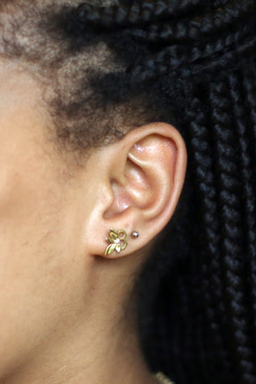 Bee Alive: 18ct Yellow Gold Plated Stud Earring - Boutee