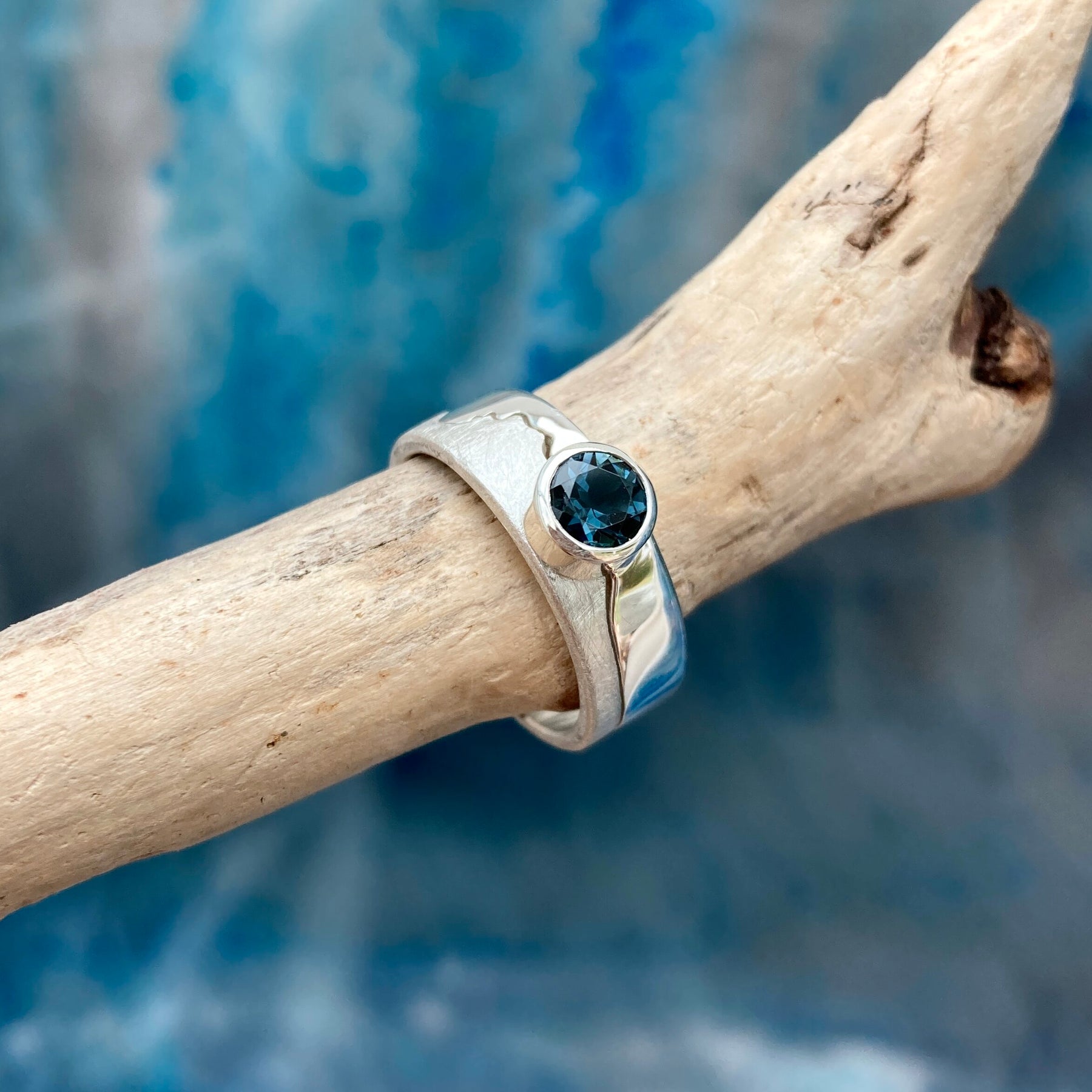 Gemstone Solitaire Silver Coastline Ring