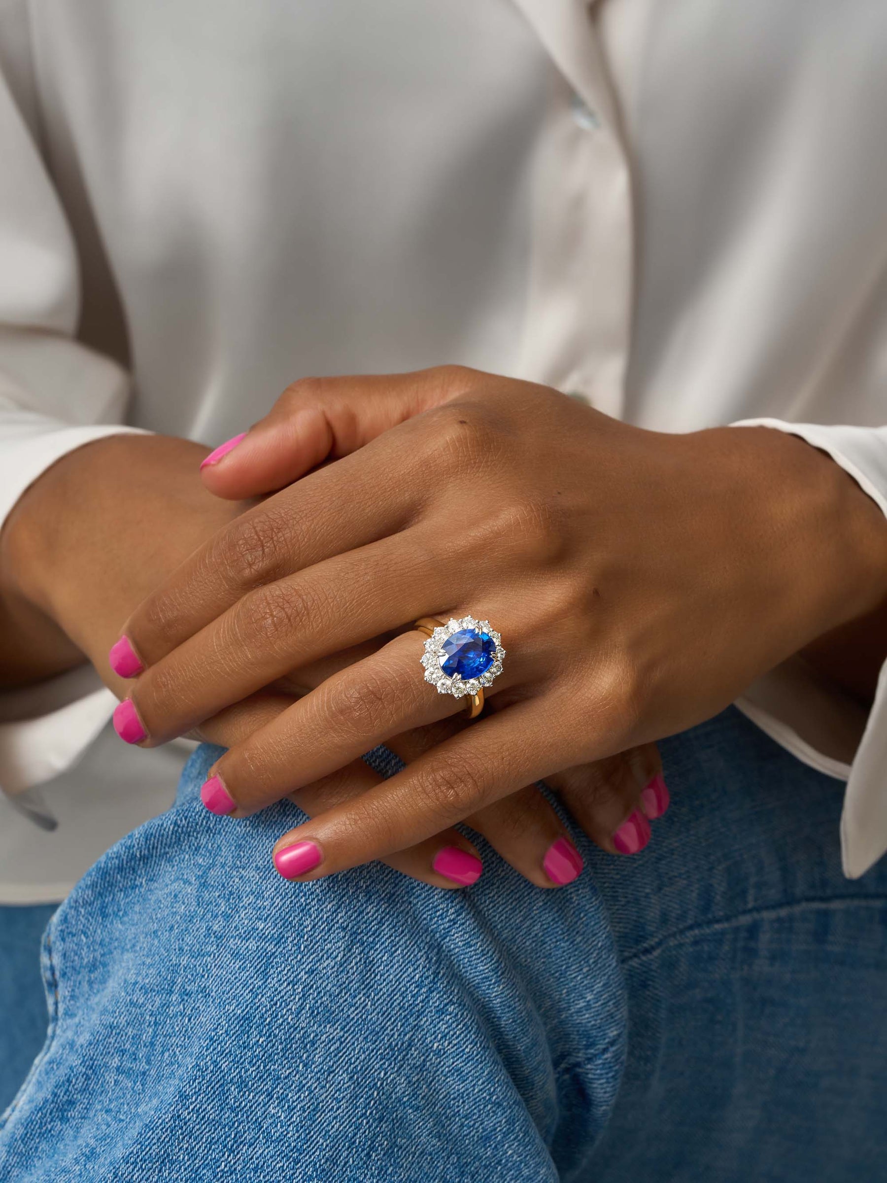 5ct Natural Blue Sapphire & Diamond Cluster Ring - Boutee