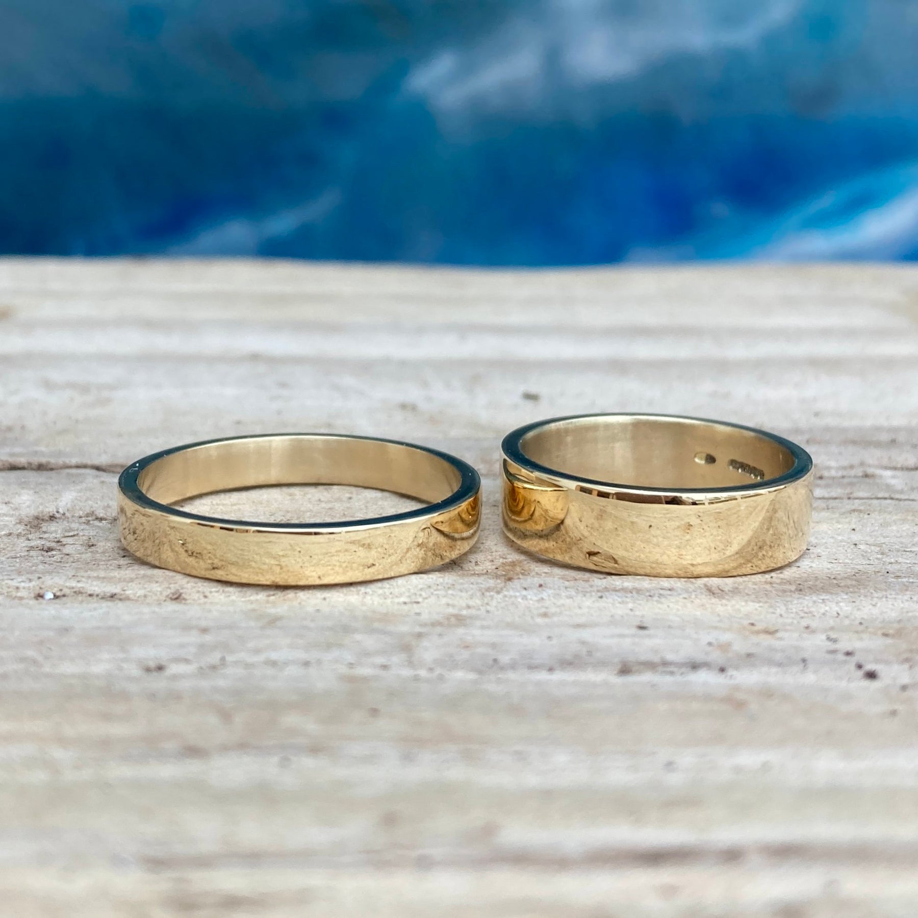 Elements Flat Gold Wedding Band