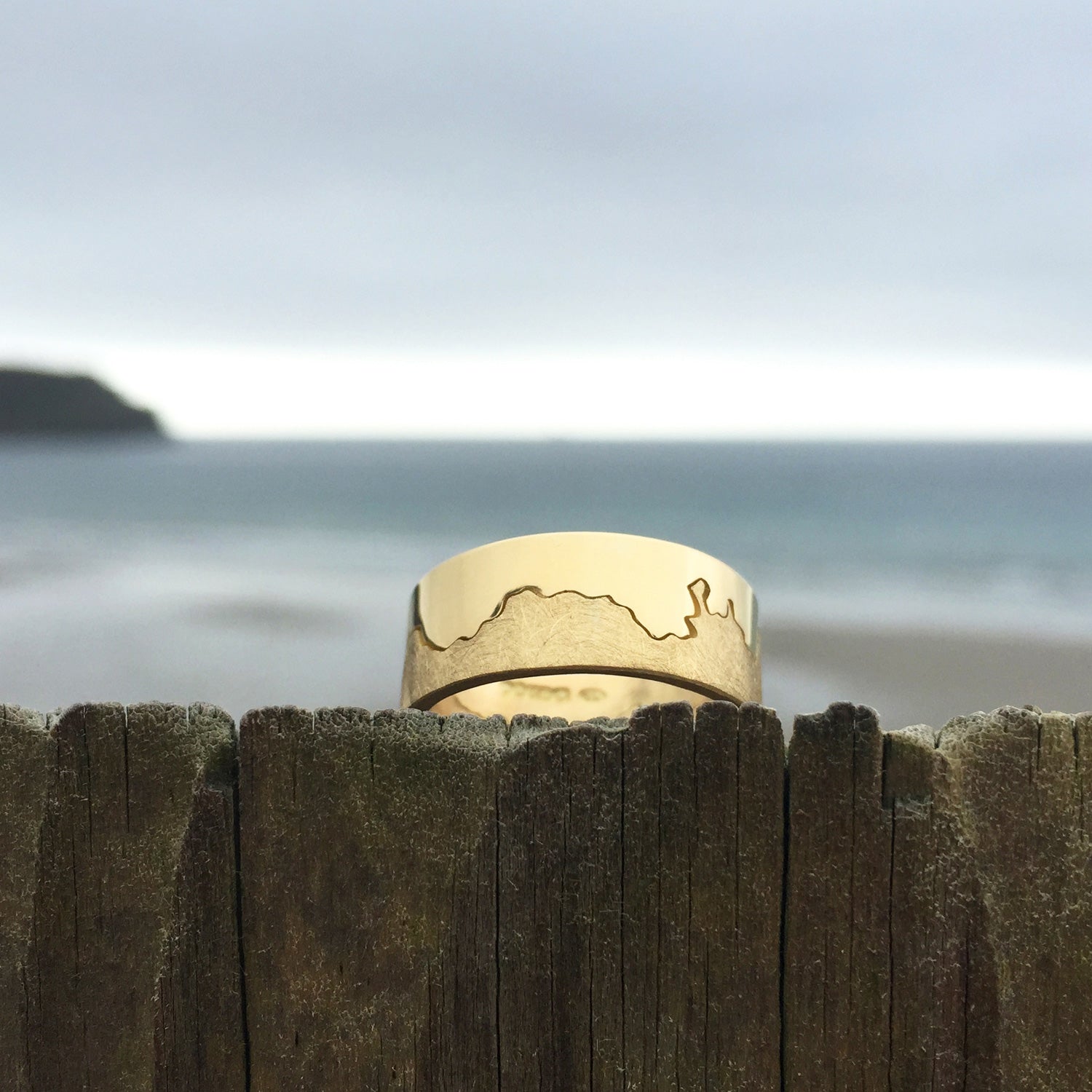 Custom Coastline 18ct Gold Ring