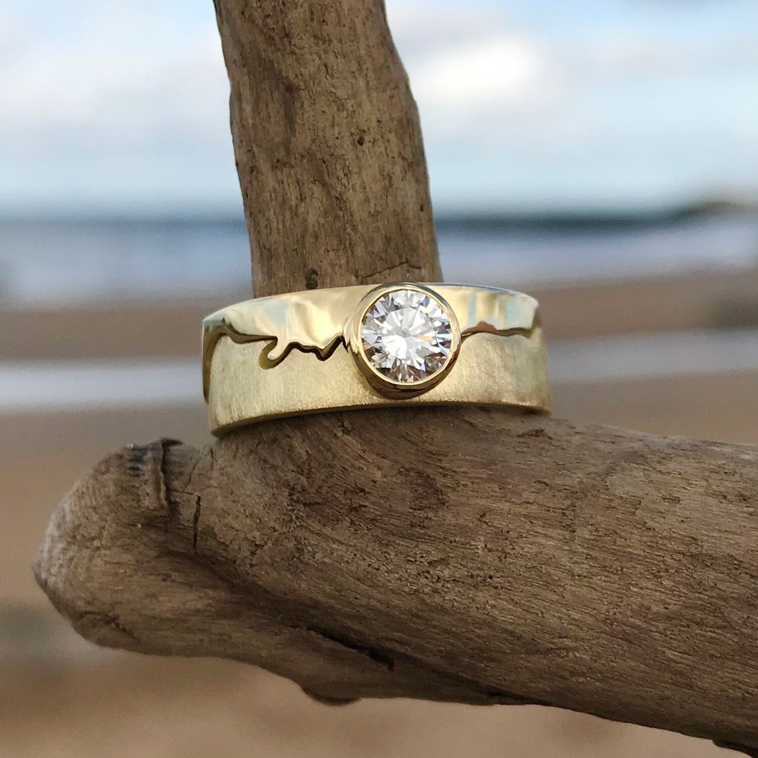 Diamond Coastline Engagement Ring 18ct Gold