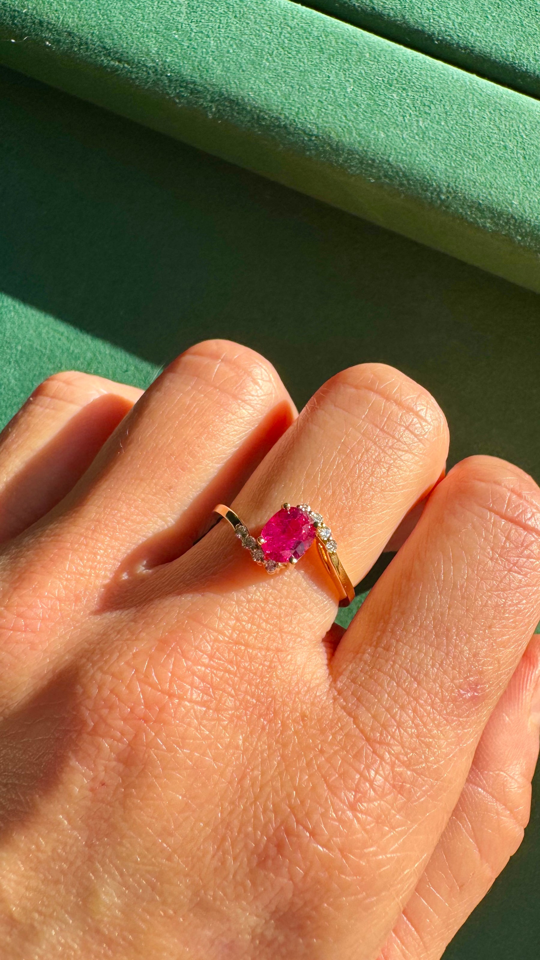 Natural 1ct Ruby & Diamond Ring - Boutee