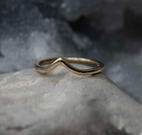 V Shaped Ring - Boutee