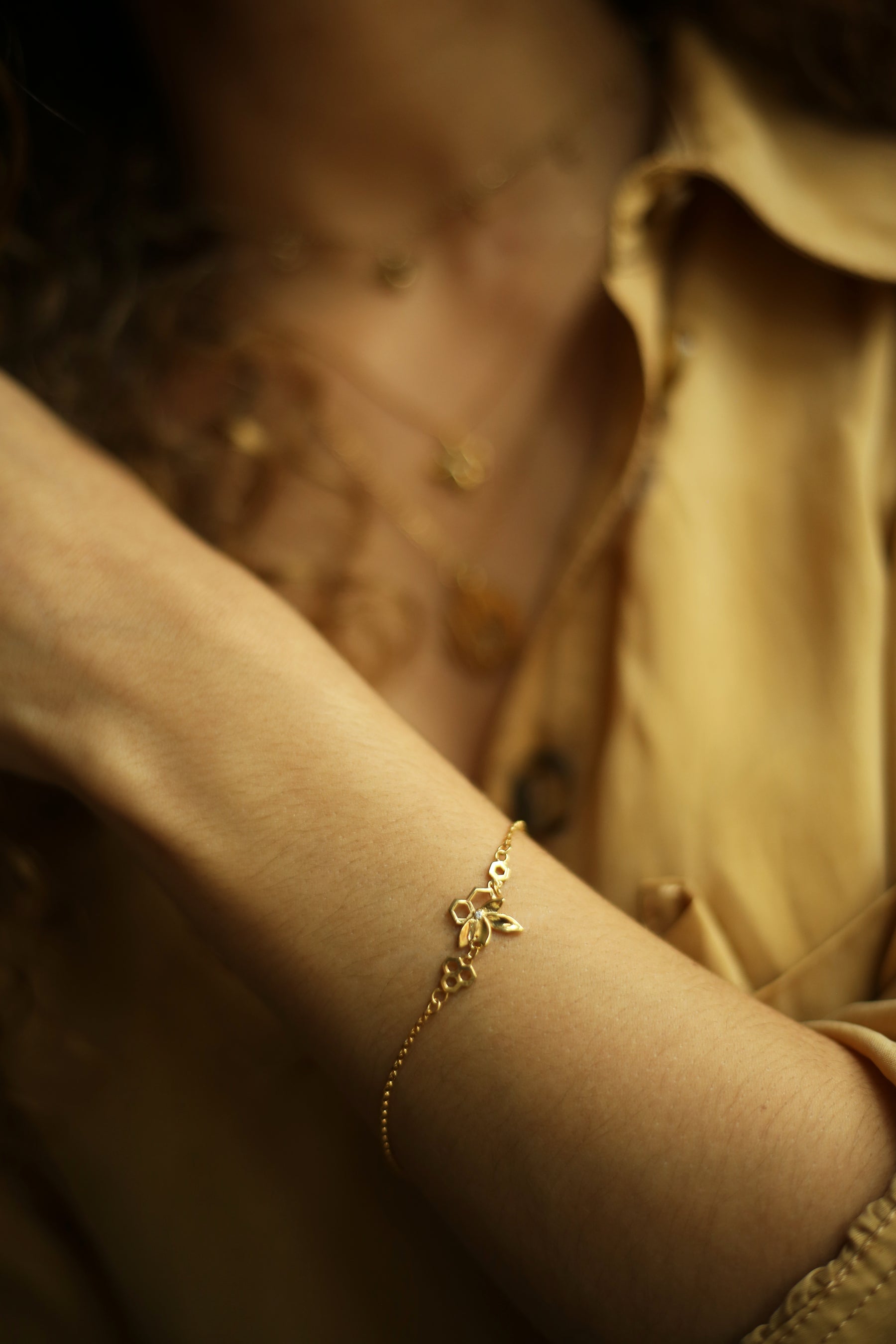 Bee Alive: 18ct Yellow Gold Plated Flower Bracelet - Boutee