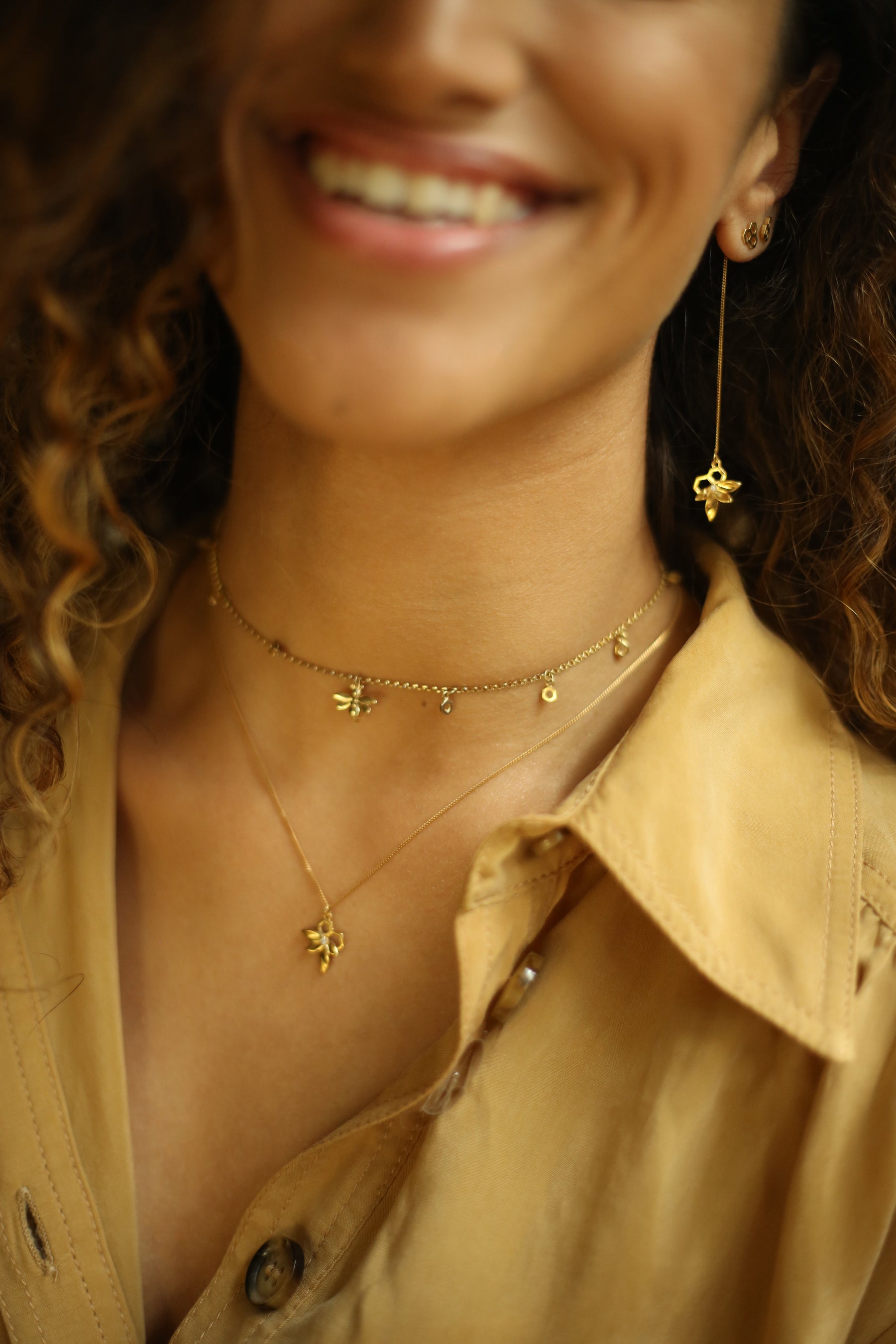 Bee Alive: 18ct Yellow Gold Plated Bee Choker - Boutee