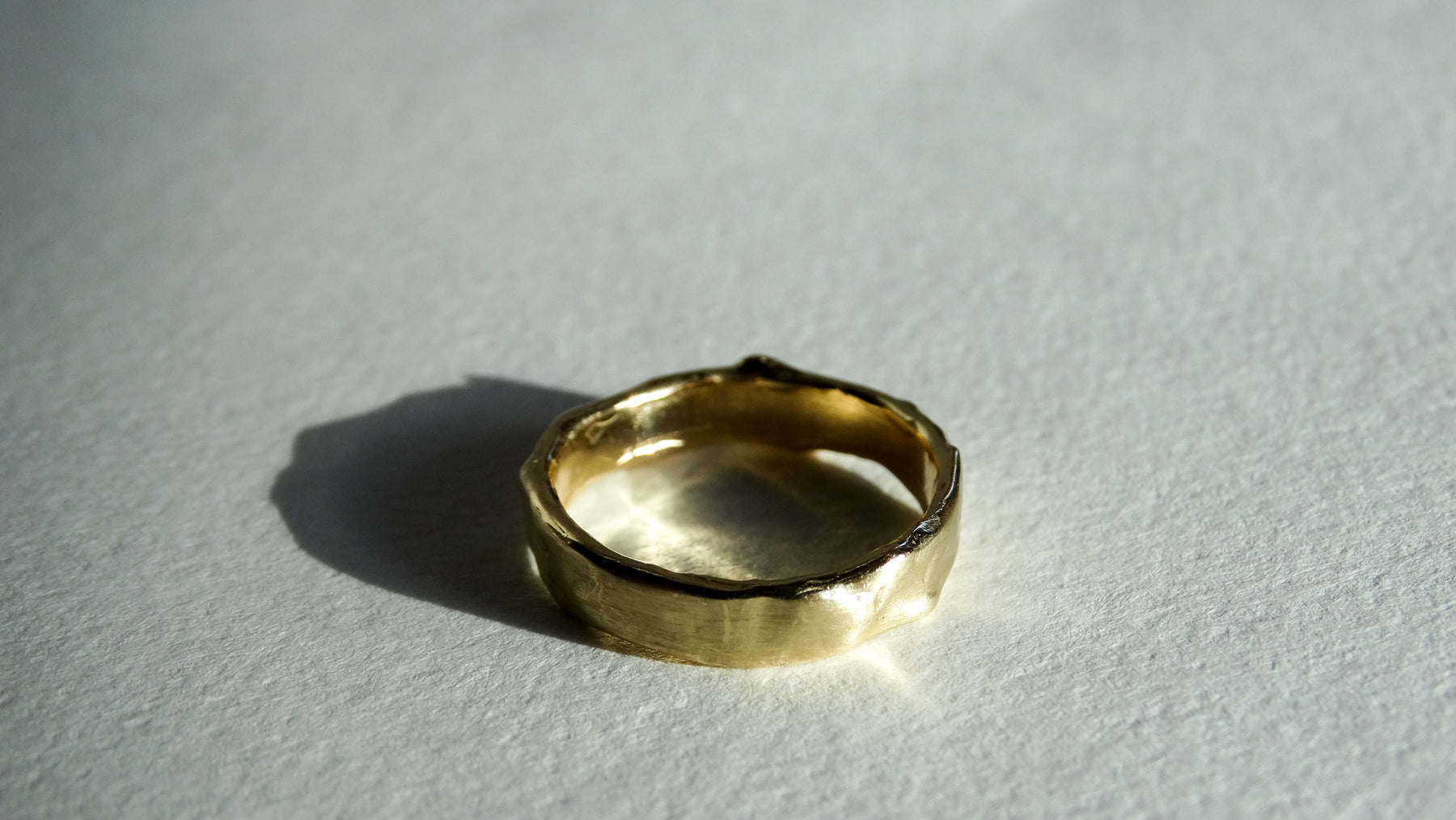 Liquid Gold Wedding Ring - Boutee