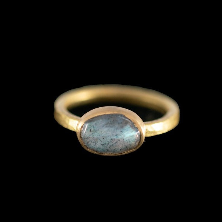 Labradorite & 22ct Gold Ring - Boutee