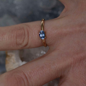 Cornflower Blue Oval Sapphire Ring - Boutee