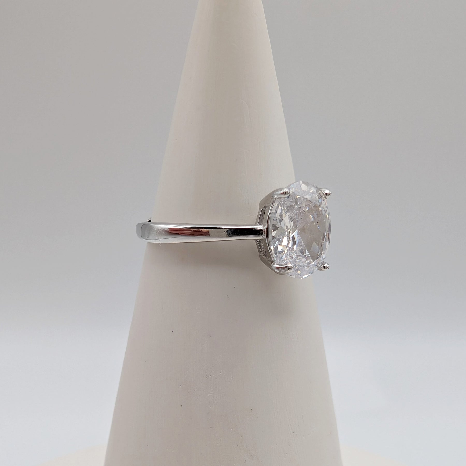 Temporary Proposal Ring - White Gold