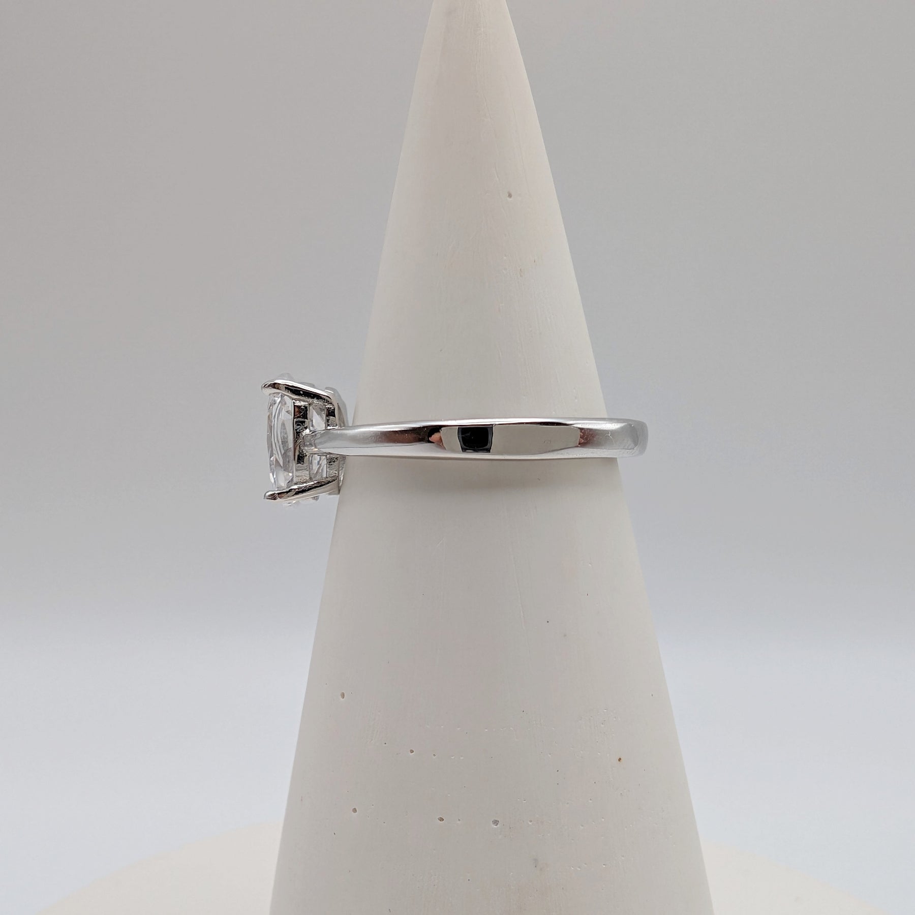 Temporary Proposal Ring - White Gold