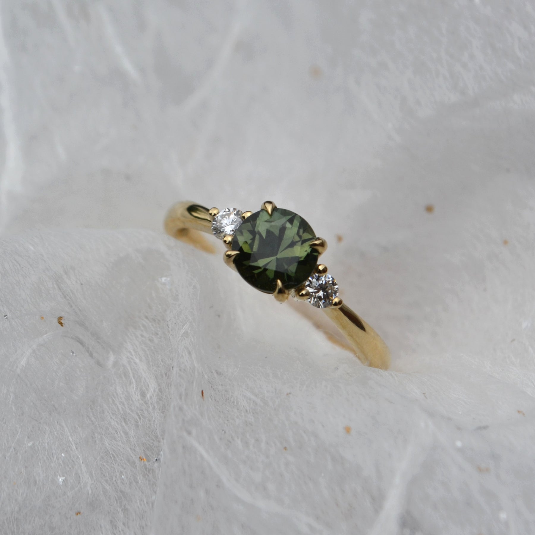 Eva 1ct - Blue Green Sapphire Engagement Ring - Boutee