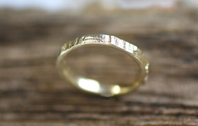 9ct Gold Skinny Patchwork English Oak Ring - Boutee