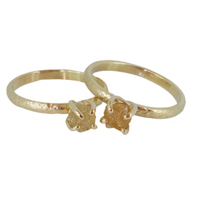 Raw uncut rough diamond 18ct gold engagement ring - Boutee